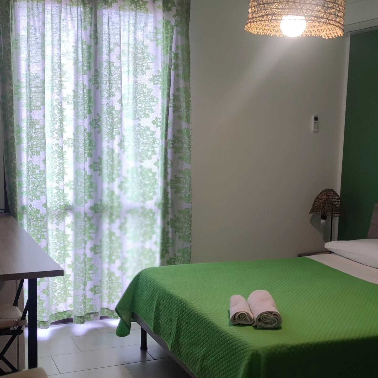4 camere, Wi-Fi, lenzuola