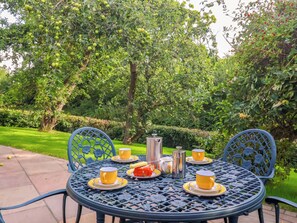 Cottage | Outdoor dining - Apple Tree Cottage (York)