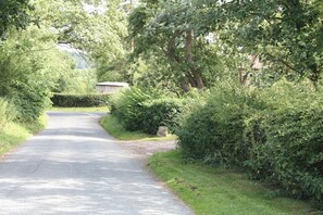 Cottage | Property grounds - Apple Tree Cottage (York)