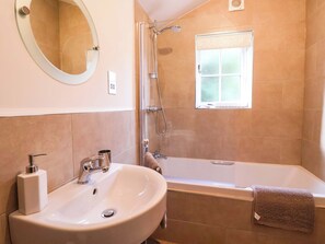 Cottage | Kamar mandi | Shower