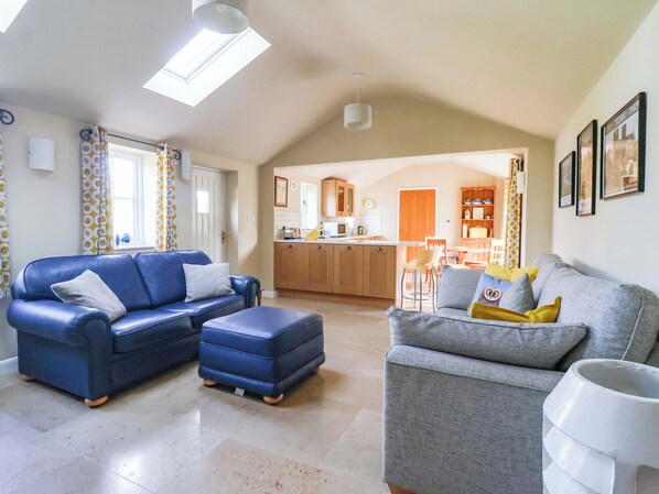 Cottage | Living area