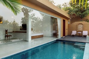 Panoramic Villa, Lake View | Soundproofing, iron/ironing board, free WiFi