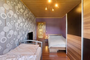 3 bedrooms, WiFi, bed sheets