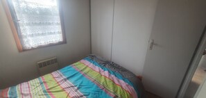 3 Schlafzimmer, Bügeleisen/Bügelbrett