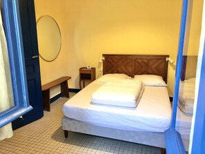 4 Schlafzimmer, BĂŒgeleisen/BĂŒgelbrett