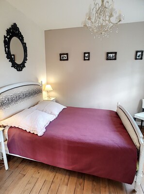 3 bedrooms, iron/ironing board