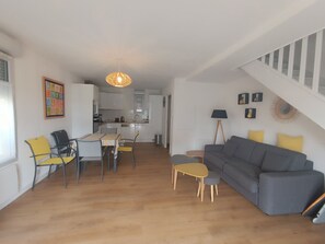 TV - SOULAC SUR MER IN THE HEART OF THE RESORT - 6852 (Soulac-sur-Mer)