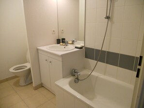 Bathroom - SOULAC SUR MER IN THE HEART OF THE RESORT - 6852 (Soulac-sur-Mer)