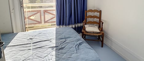 2 bedrooms