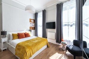 1 bedroom, iron/ironing board, travel crib, free WiFi - The Hideaway - Notting Hill Charming Studio (Greater London)
