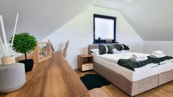 Iron/ironing board, free WiFi