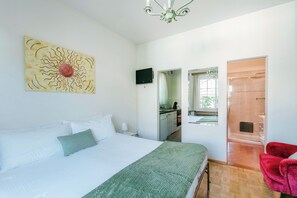 Daunenbettdecken, Bügeleisen/Bügelbrett, kostenloses WLAN, Bettwäsche