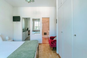 Daunenbettdecken, Bügeleisen/Bügelbrett, kostenloses WLAN, Bettwäsche