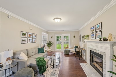 Beautiful home in the heart of Holly Springs -just steps from Womble Park