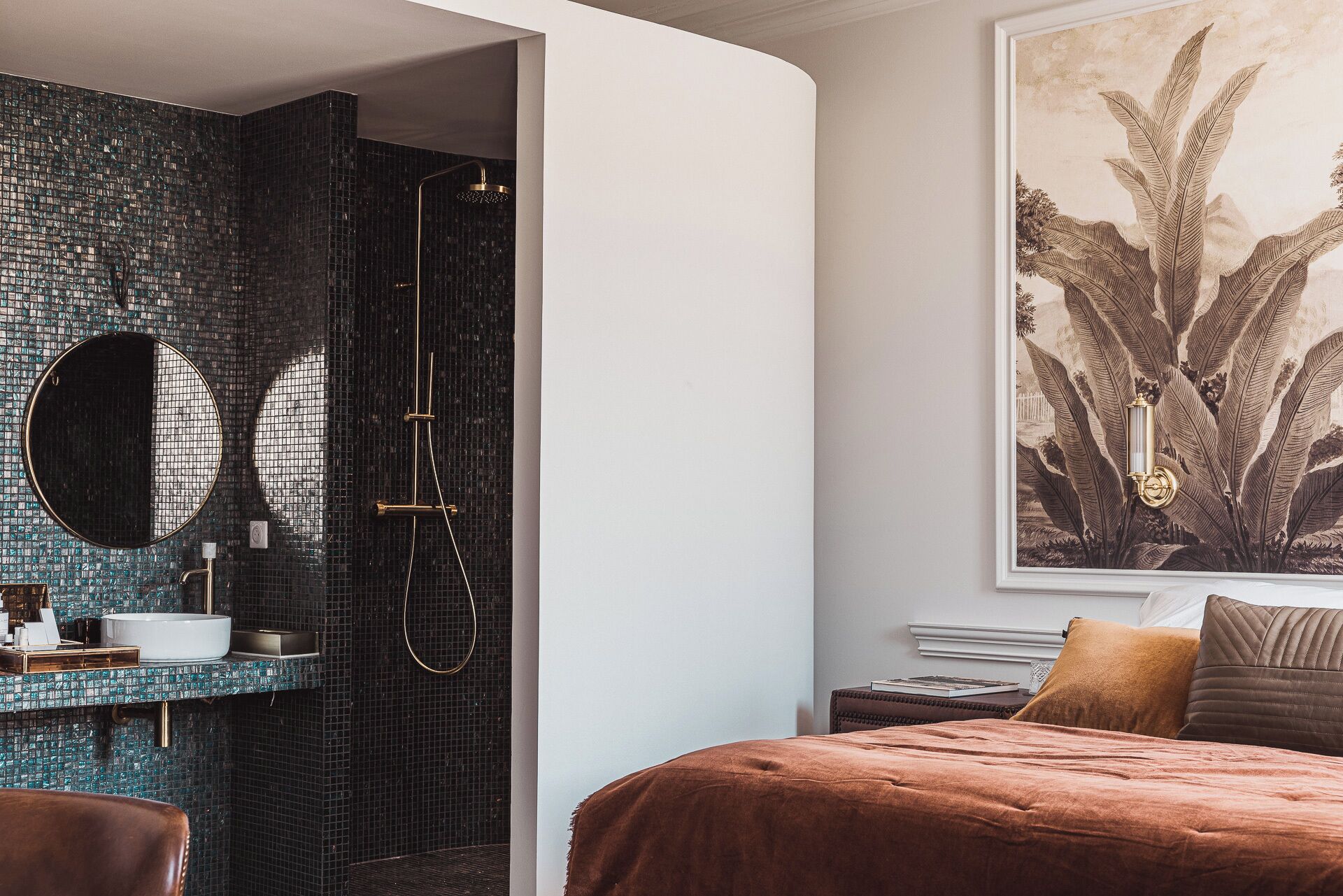 Deluxe-Doppelzimmer, Nichtraucher, Blick auf den Innenhof | Verdunkelungsvorhänge, schallisolierte Zimmer, Bügeleisen/Bügelbrett