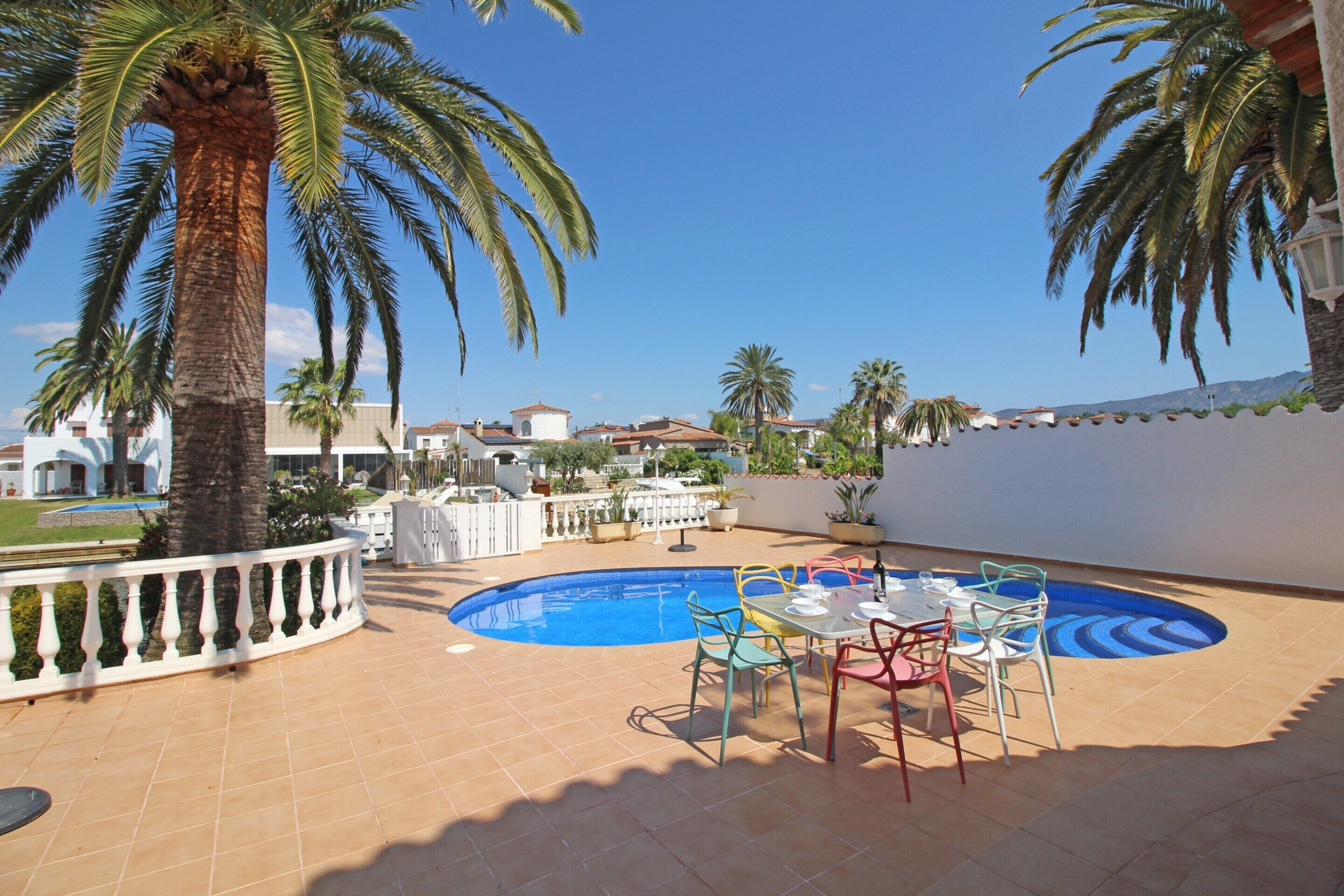 Villa | Pool | Indoor pool, outdoor pool