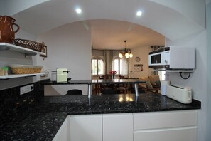 Villa | Private kitchen