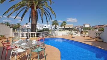 Villa | Pool | Indoor pool, outdoor pool