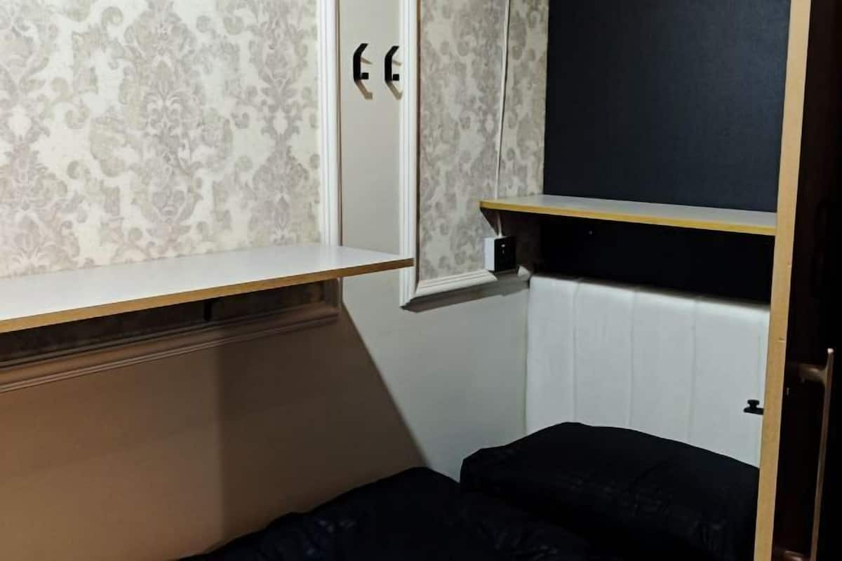 Soundproofing, iron/ironing board, free WiFi