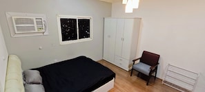 Soundproofing, iron/ironing board, free WiFi - Su Casa Hostel (Riyadh)