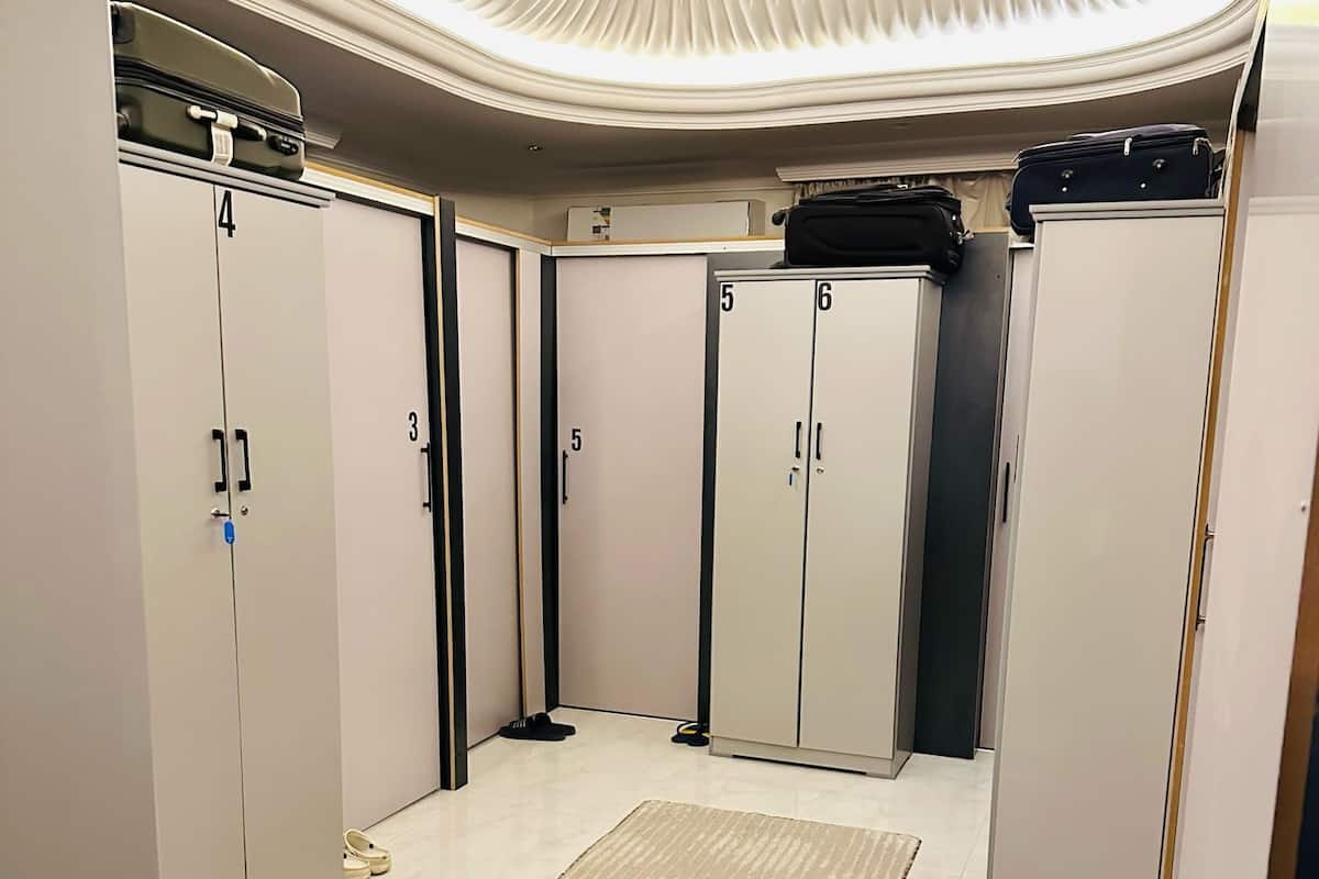 Standard Shared Dormitory | Soundproofing, iron/ironing board, free WiFi