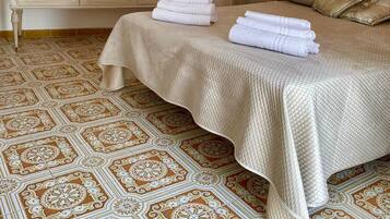 2 Schlafzimmer, Bettwäsche