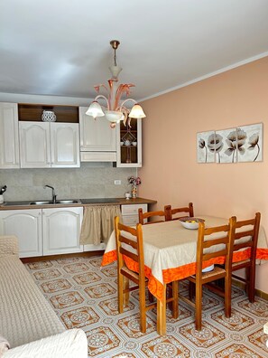Dining - La Casa del Sole (Corleone)