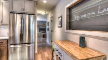 House, Multiple Beds, Patio, Mountain View (Moose Manor) | Interior