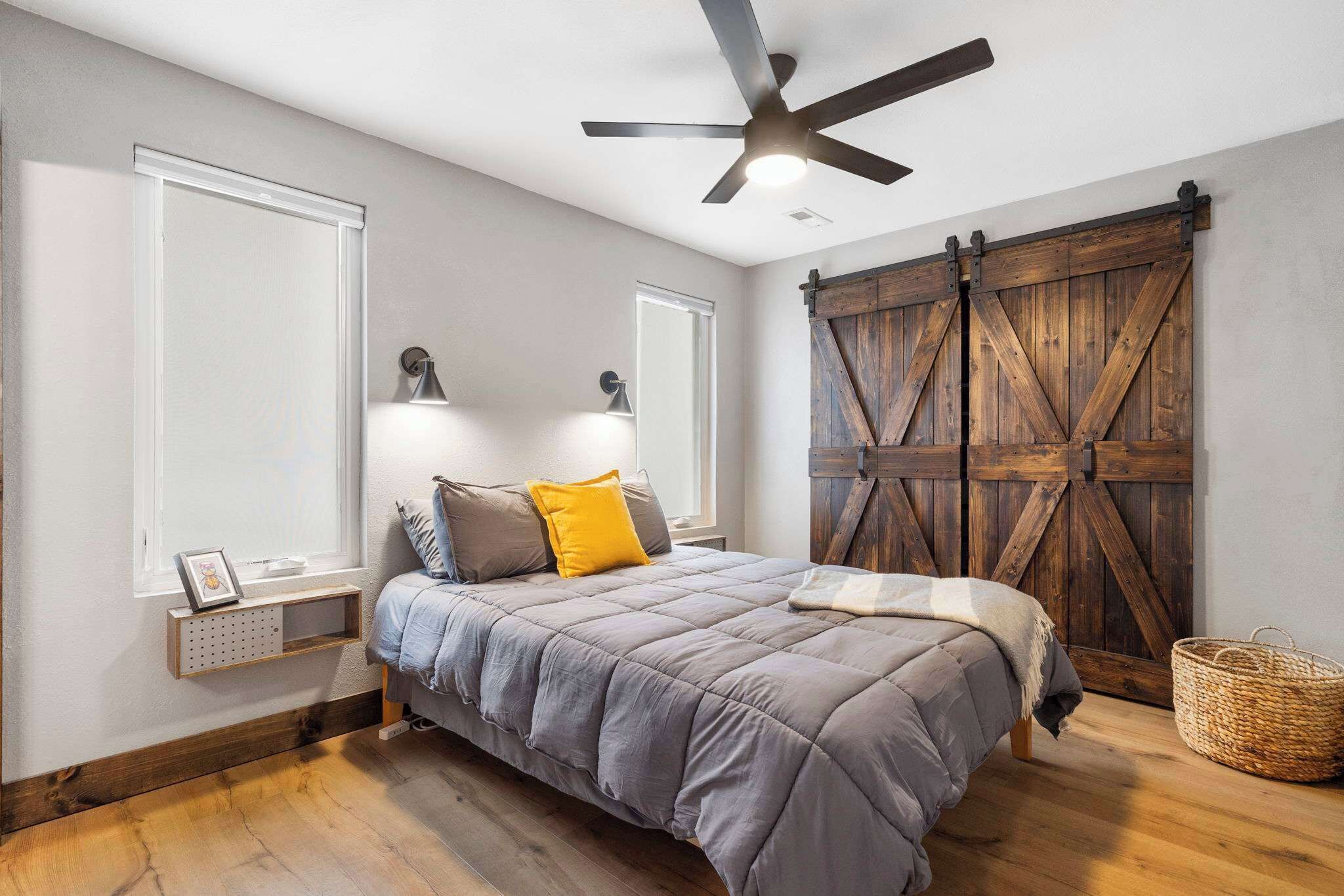 3 quartos, escrivaninha, ferros/tábuas de passar roupa, Wi-Fi