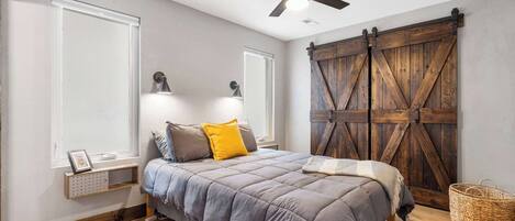 3 Schlafzimmer, Schreibtisch, Bügeleisen/Bügelbrett, WLAN