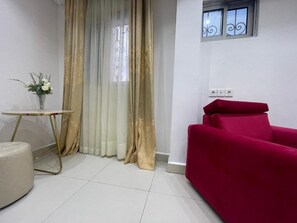 Doppia Comfort, balcone, vista città | Postazione laptop, Wi-Fi gratuito
