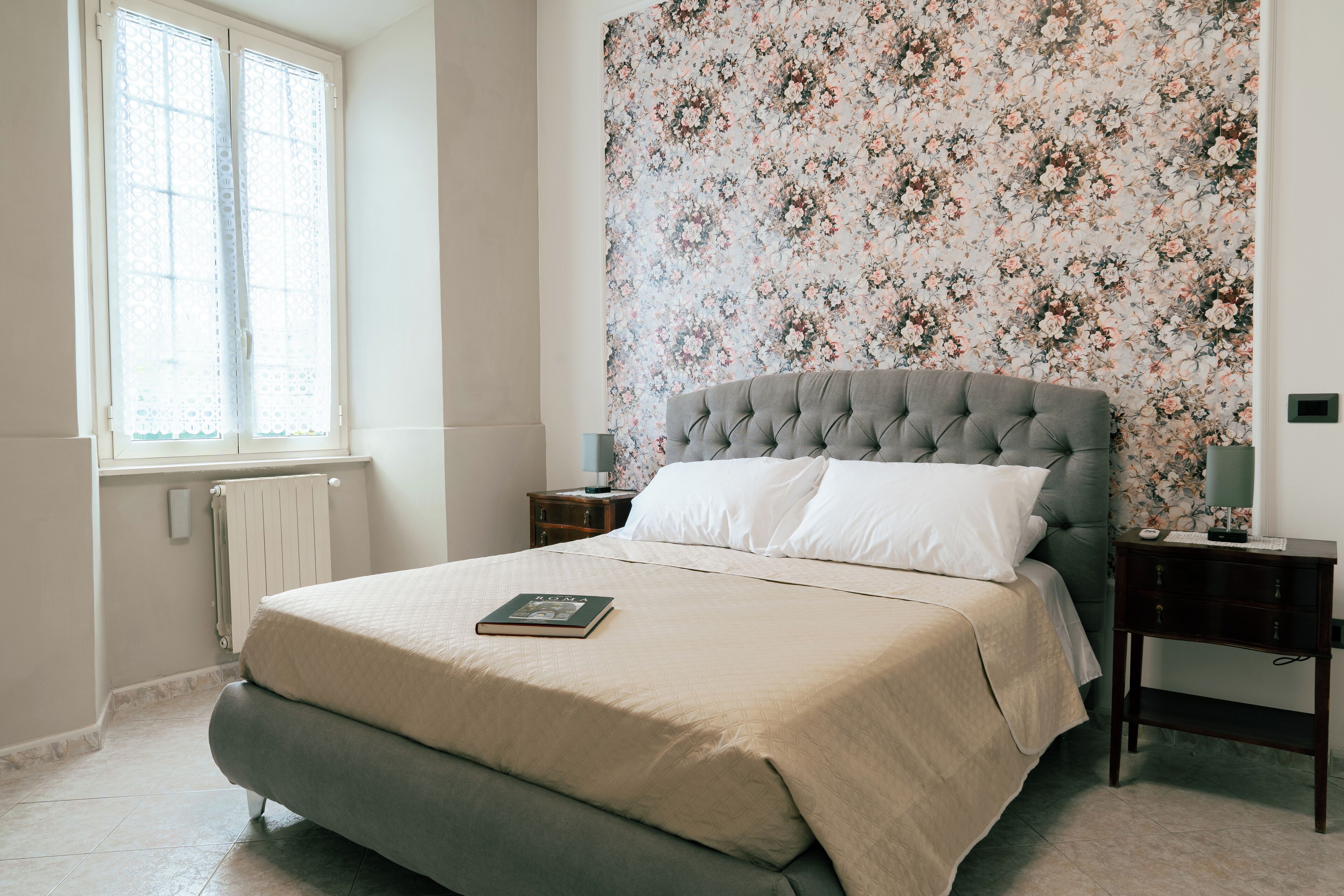 1 slaapkamer, een strijkplank/strijkijzer, gratis wifi, beddengoed