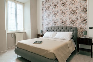 1 dormitorio, tabla de planchar con plancha, wifi gratis y ropa de cama
