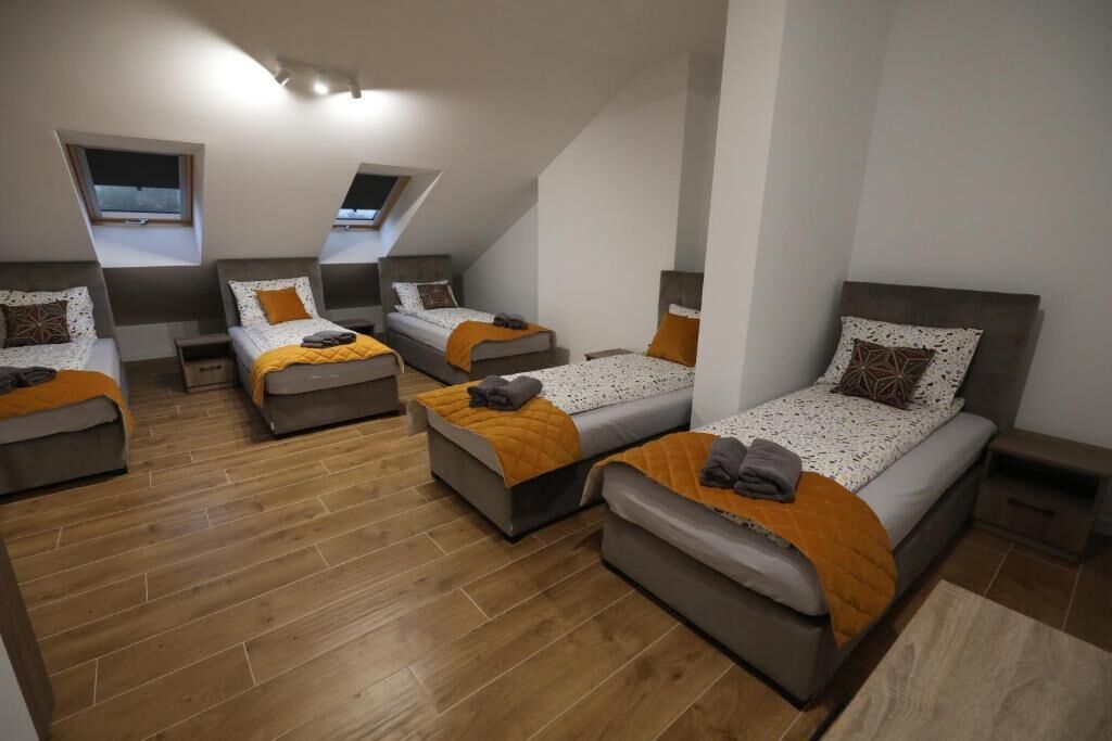 Laptop workspace, iron/ironing board, free WiFi, bed sheets