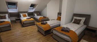 อพาร์ตเมนต์ โคซิอุชกี 30 ซาบรเซ