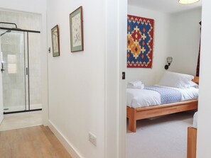 3 bedrooms, individually decorated, individually furnished, free WiFi - Clova (Brixham)