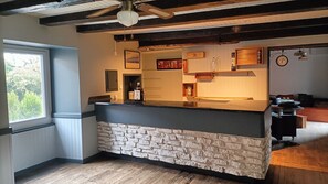 Bar (in der Unterkunft)