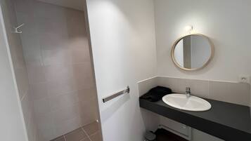 Apartment | Bathroom