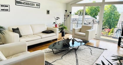 4-bed Seaside Dream House - Sleeps 8 & Parking