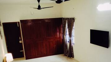 Suite Premium, balkon, pemandangan gunung | Wi-Fi gratis