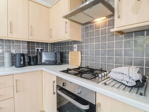 Cookware/dishes/utensils
