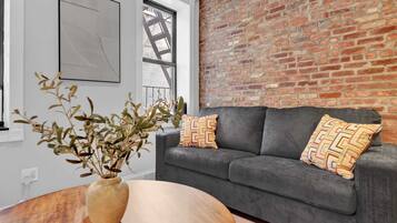 Téléviseur, bureau