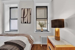 3 bedrooms, desk, iron/ironing board, WiFi