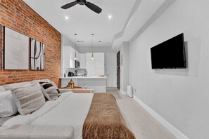 1 bedroom, iron/ironing board, WiFi, bed sheets