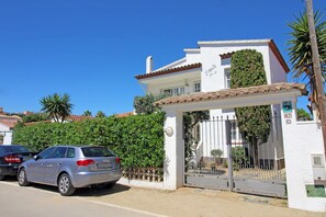 Villa | Bahagian luar