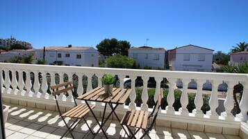 Villa | Outdoor dining