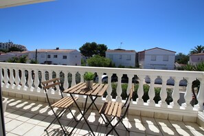Villa | Outdoor dining