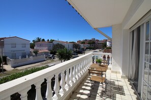 Villa | Exterior
