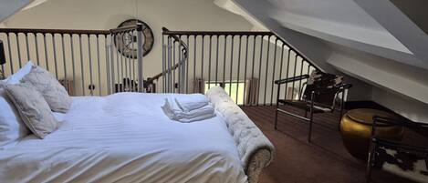 2 bedrooms, individually decorated, individually furnished, free WiFi