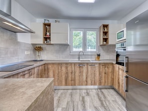 Microwave, oven, dishwasher